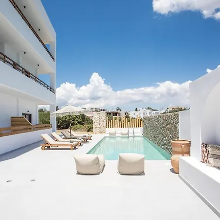 Zaia & Living, N2, Pool View *