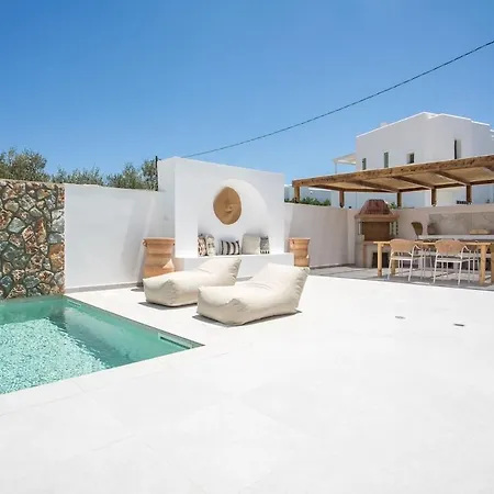 Zaia & Living, N2, Pool View Gennadi