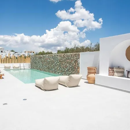 Zaia & Living, N2, Pool View