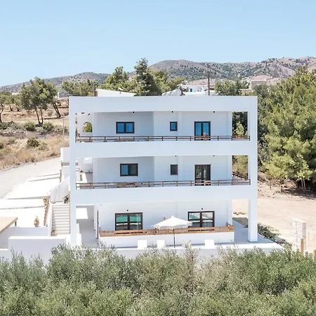 Daire Zaia & Living, N2, Pool View *