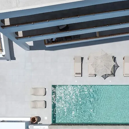 Daire Zaia & Living, N2, Pool View