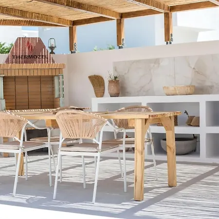 Zaia & Living, N2, Pool View Daire
