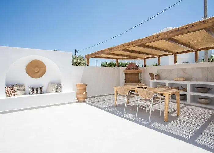 Zaia & Living, N2, Pool View Appartement *