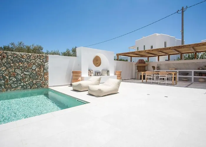 Zaia & Living, N2, Pool View Gennadi