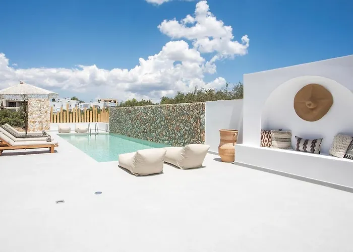 Zaia & Living, N2, Pool View