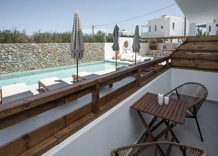 Zaia & Living, N2, Pool View Appartement *