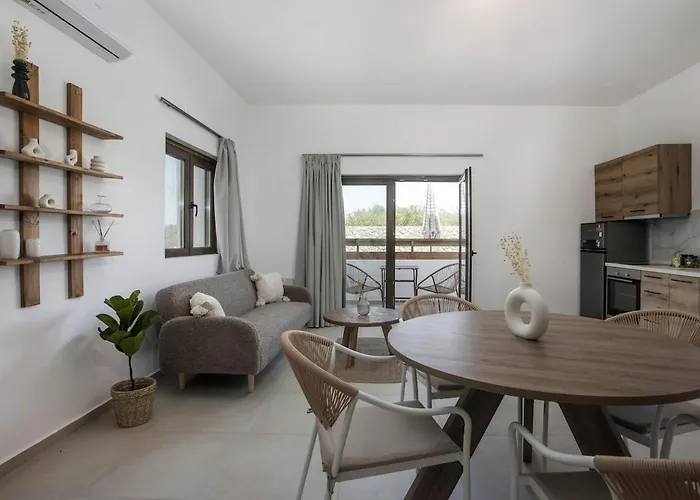 Zaia & Living, N2, Pool View * Gennadi