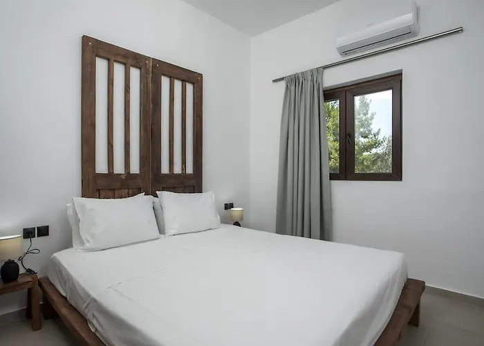 Zaia & Living, N2, Pool View Appartement Gennadi